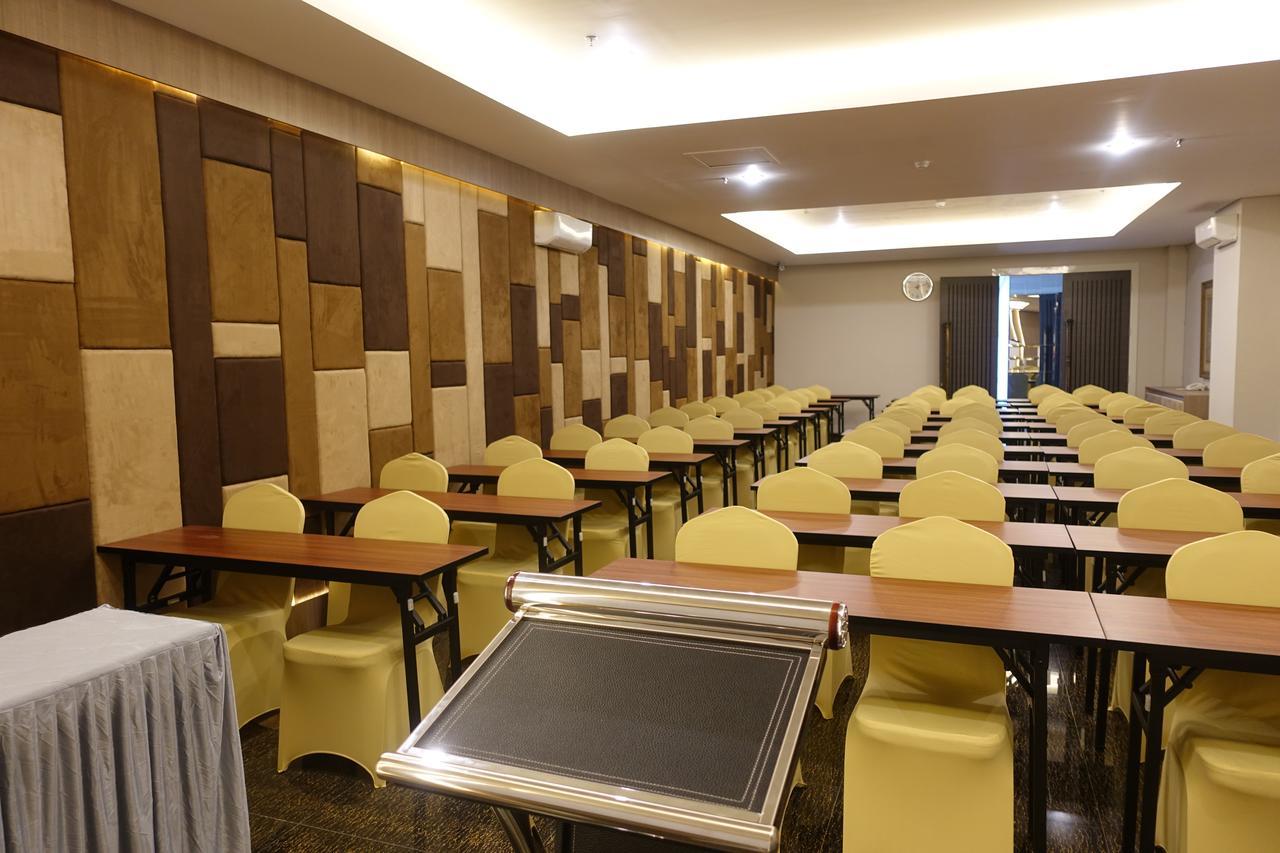 M Hotel Kupang Kupang  Ngoại thất bức ảnh