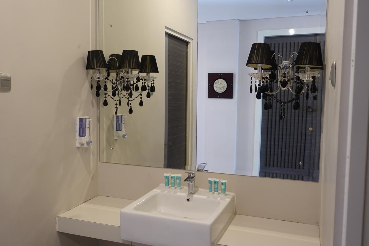 M Hotel Kupang Kupang  Ngoại thất bức ảnh